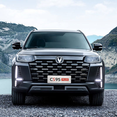 Goede prijs. Luxe design Changan CS95 PLUS Links stuur Tweewielaandrijving Grote SUV Maximaal vermogen 150-200 PS Verplaatsing 1.5-2.0L online