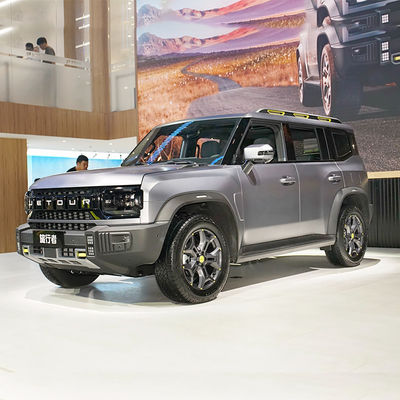 Goede prijs. 2023 Jetour Traveler 4WD 2.0T AWD SUV met Turbomotor Automatische versnellingsbak Ledersitjes Euro VI-compliant ABS 4 cilinders online
